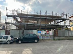 Intero fabbricato ad uso direzionale/commerciale/artigianale in Affitto